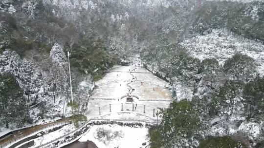 航拍南方森林冬天雪景