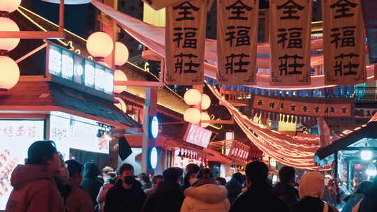 热闹集市过年氛围迎接新年