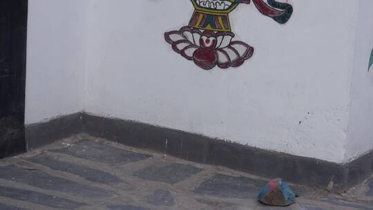 西藏藏族藏民彩绘中华民族园