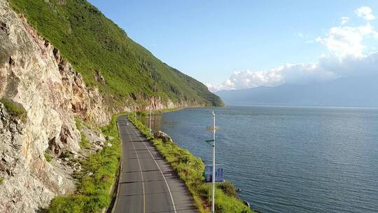 航拍大理环海公路风景