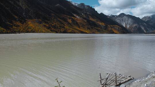 延时湖上光影视频西藏然乌湖山顶云雾变化