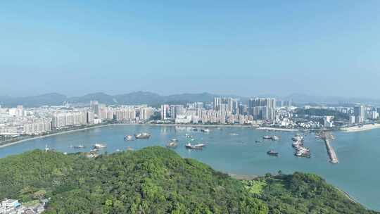 海边渔船码头海岸线风光航拍渔港汕尾港风景