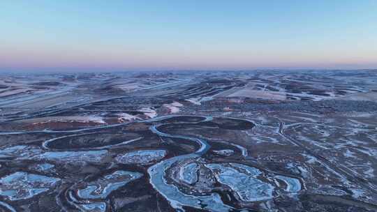 内蒙古林区冬去春来河开雪景