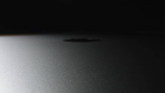 全新的苹果笔记本电脑特写镜头视频素材模板下载