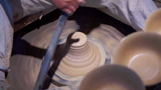 手工制作瓷碗泥坯
