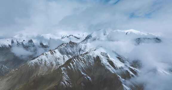 航拍昆仑山