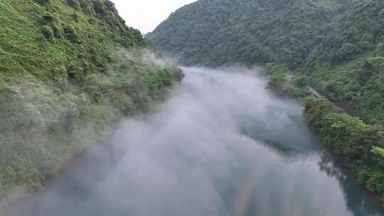 湖南资兴小东江 清晨云雾缭乱 青山绿水