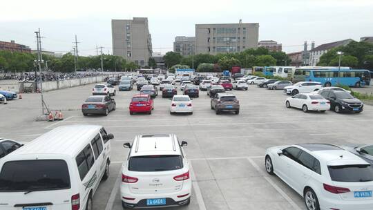 停车场 大型停车场 私家车 停车位 4K航拍