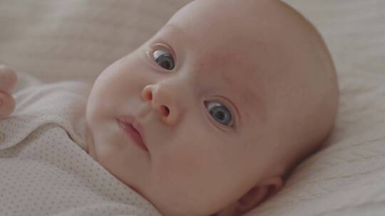 婴儿特写镜头视频素材模板下载