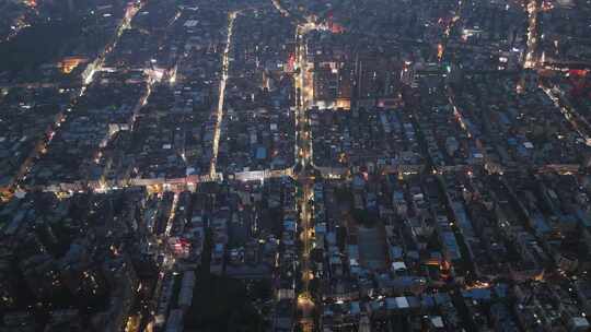 鸟瞰城市小区夜景道路网航拍