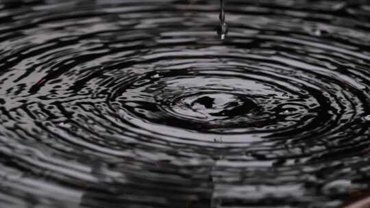 江南天井雨季雨滴雨缸升格空镜