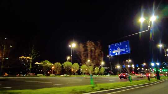 夜晚马路夜景车流人流视频素材