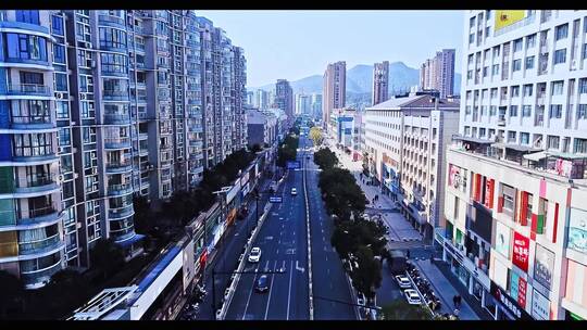 杭州市临安区临安广场街道航拍俯拍前进视频
