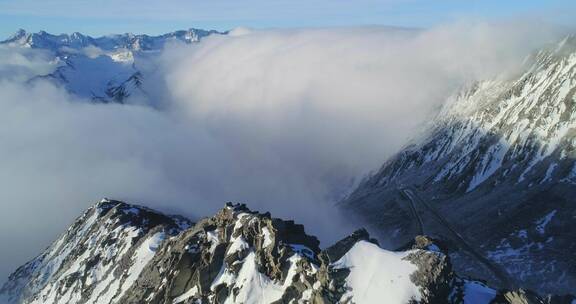 巴郎山航拍4k素材雪山风景无人机飞越山峰