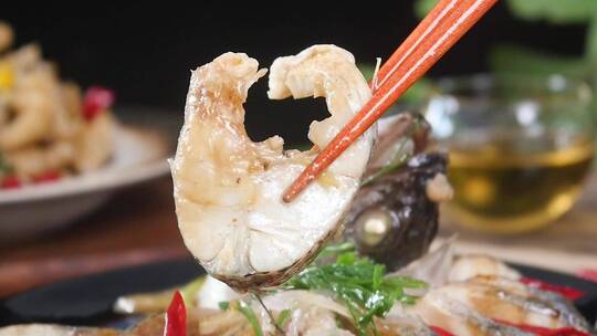 孔雀开屏武昌鱼