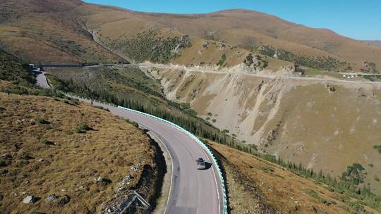 新疆独库公路高山草甸森林自然风光航拍