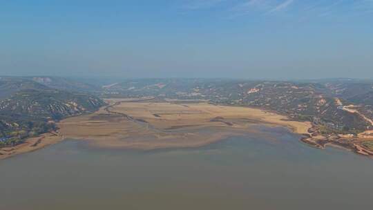 航拍黄土高原上的水土流失保护