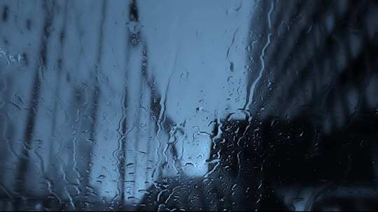 下雨 窗户玻璃