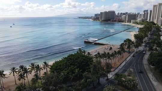 航拍沿海城市风光