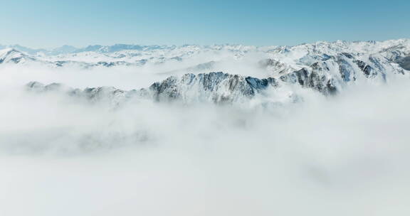 航拍四川夹金山雪山云海蓝天