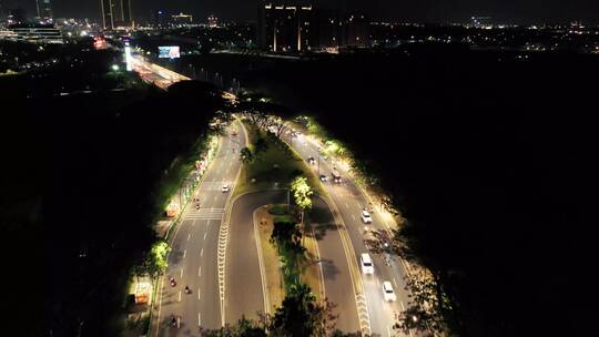 夜晚道路的交通