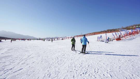 学习滑雪