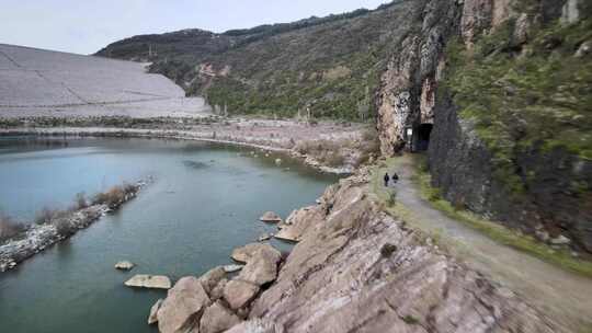 Colbun大坝、湖泊、大坝、无人机