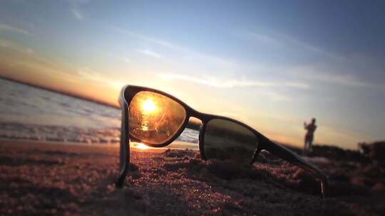沙滩眼镜