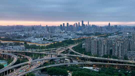 南京双桥门立交桥车流和城市天际线航拍风光