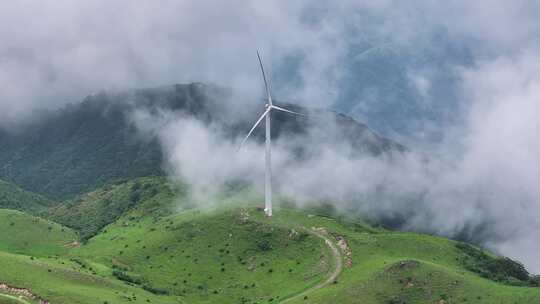 航拍湖南风力发电南山牧场