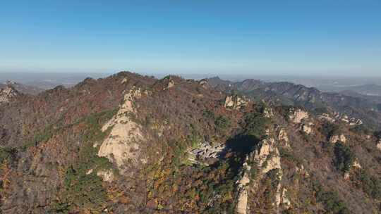 航拍千山山巅石峰景色