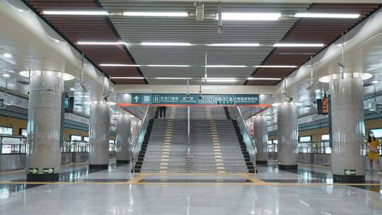 北京地铁上下楼_地铁站楼梯4K