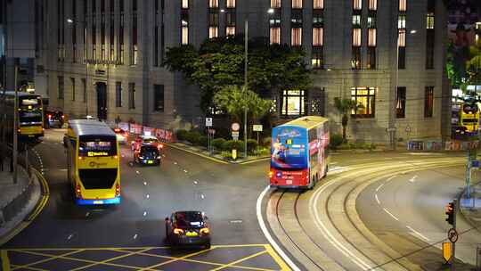 香港城市道路夜晚繁忙交通车流路况汽车行驶