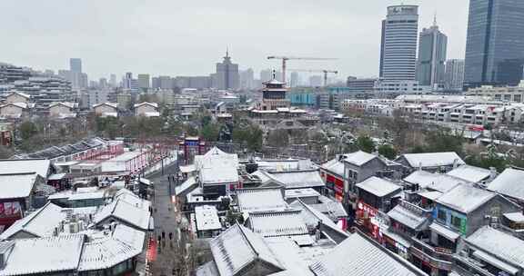 济南大明湖公园雪景航拍       荐