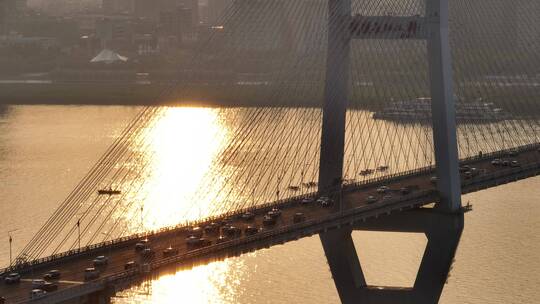 武汉长江二桥，长焦略俯环绕镜头视频素材模板下载