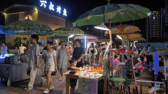 广西南宁民生广场水漾市集夜市美食街夜生活