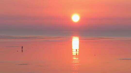 海上日出