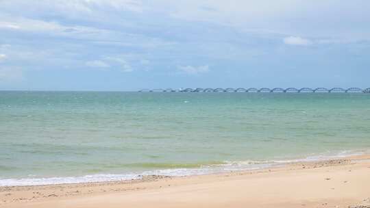 蓝天白云下广西北海旅游旅行海岸线风景风光