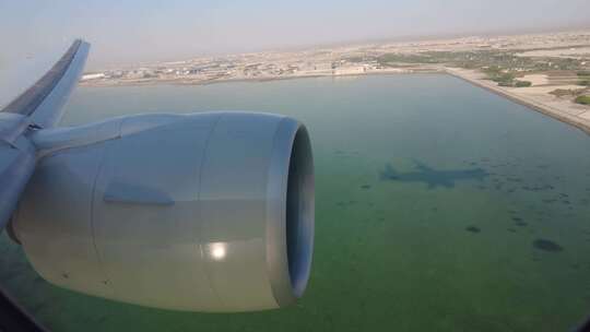卡塔尔航空公司降落在多哈哈马德国际机场