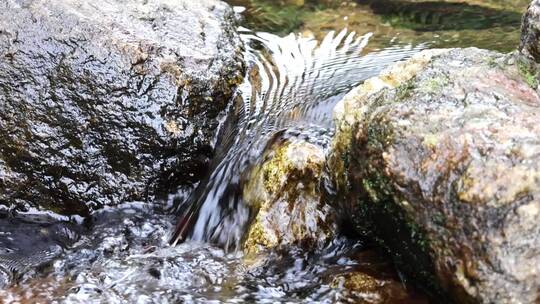 水流溪水