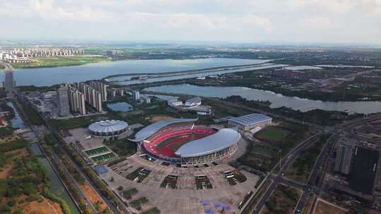江西南昌艾溪湖奥体中心体育馆蓝天白云