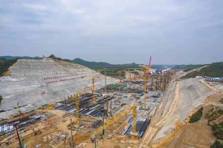 珠三角枢纽广州新机场 建设施工高铁站延时