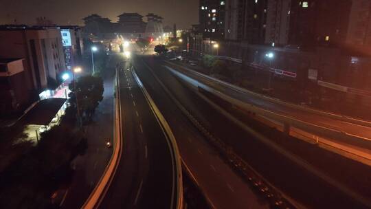 疫情下洛阳城市交通夜景