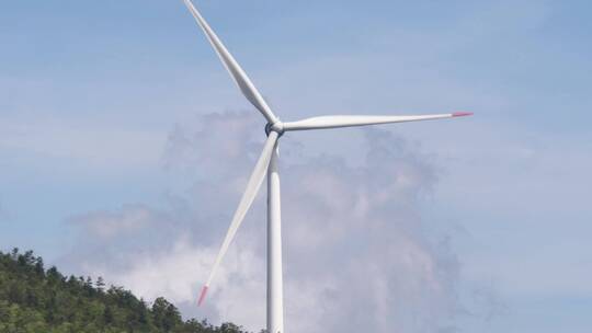 湘南郴州鲁塘风电场风机正面实拍视频