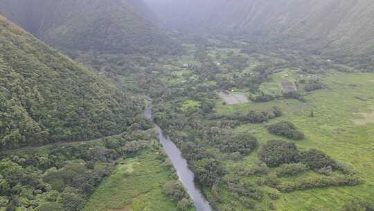 航拍大山深处的居民与风景