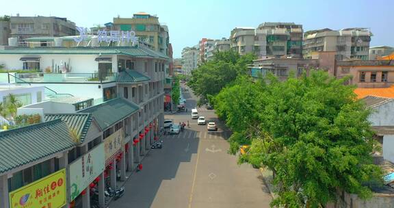 航拍城市建筑和道路