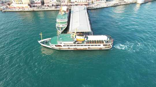 卡拉科伊码头的客轮