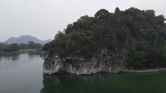 航拍广西桂林漓江象鼻山