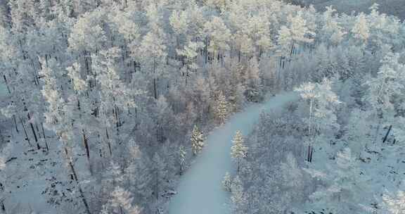 航拍大兴安岭冰雪雾凇、雪凇