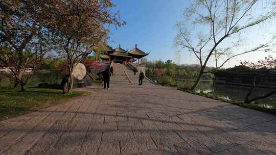 穿越机航拍扬州瘦西湖五亭桥古风内景园林